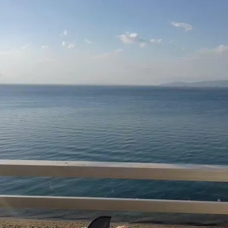 A Spectacular View Of The Thermaikos Apartment *